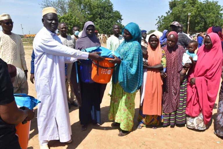 Tchad : Distribution de kits d’intimité et tri des mendiants étrangers et nationaux